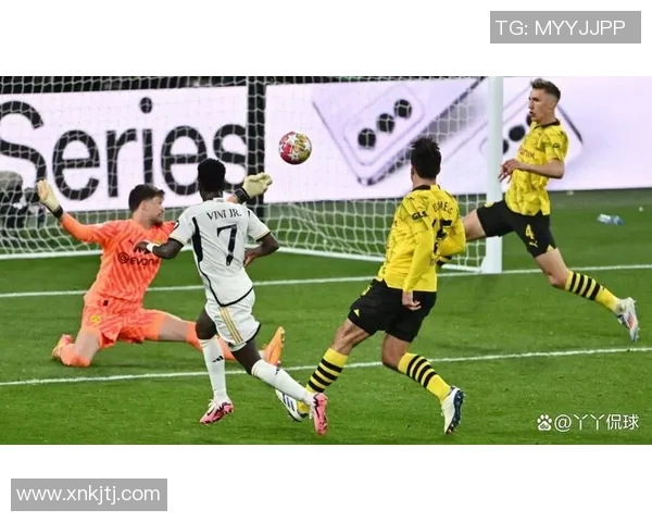 国米狂胜多特蒙德五球大捷全场沸腾精彩集锦回顾